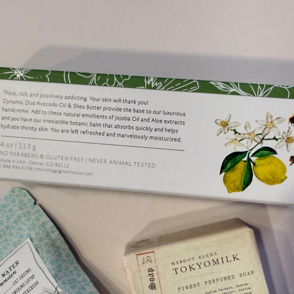 Lot (3) of The Cottage Greenhouse, Library of Flowers, and TokyoMilk Body care - Picture 8 of 8
